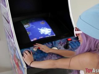 Bendy little teen asian gobbles shlong