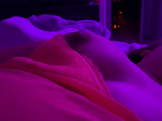 SEXY BBW TOUCHING HERSELF IN PANTIES
